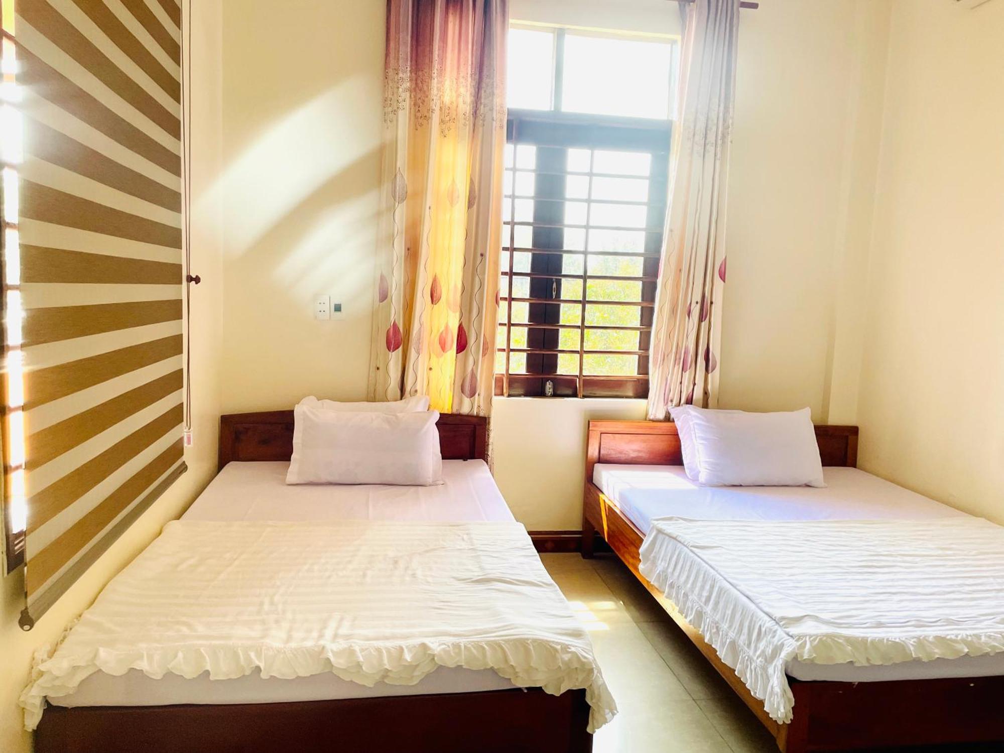 Lam Dao House Bed & Breakfast Dong Hoi Exterior photo